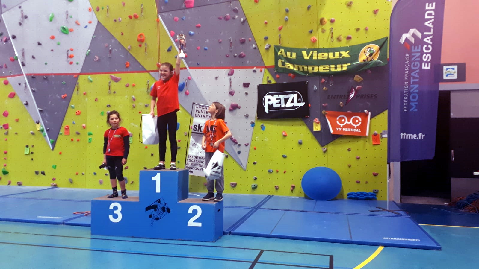 podium U10 F